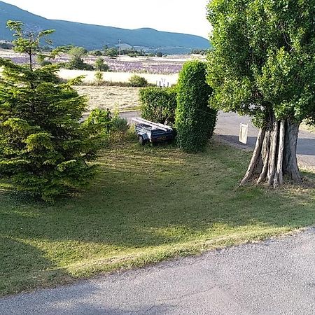 Les Bois Rouges Bed & Breakfast La Rochegiron Екстериор снимка